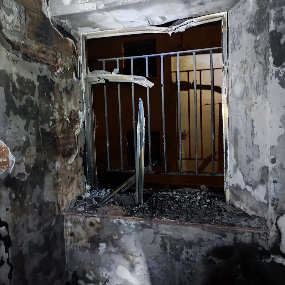 Realojadas 3 personas por un incendio en un edificio de Toledo