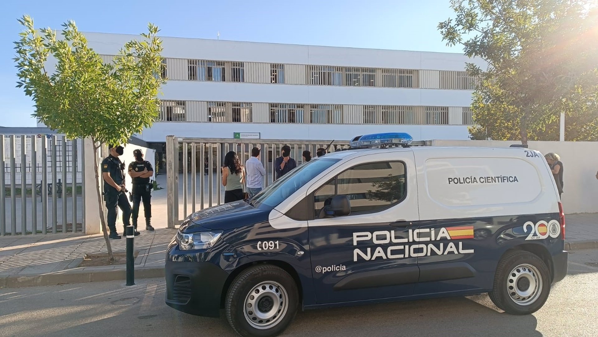 Alumno detenido por herir a profesores y niños con arma blanca en instituto de Jerez