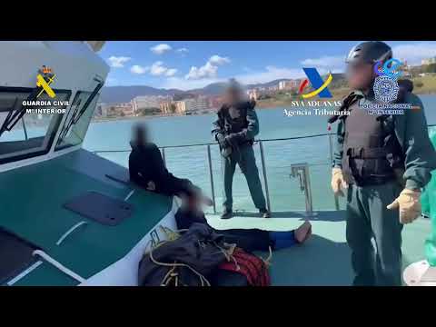 Detenidos dos polizones con 100 kilos de coca&iacute;na a 11 millas de Ceuta