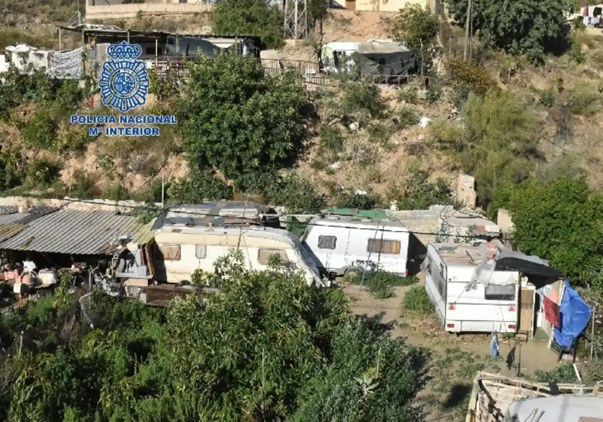 Golpe a la inmigración irregular: cuatro detenidos por empadronar a 173 personas en una finca de Vélez-Málaga