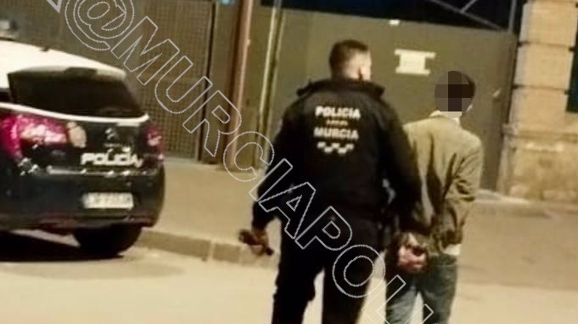 Detenido por agredir a su mujer tras amenazarla con un cuchillo en Murcia