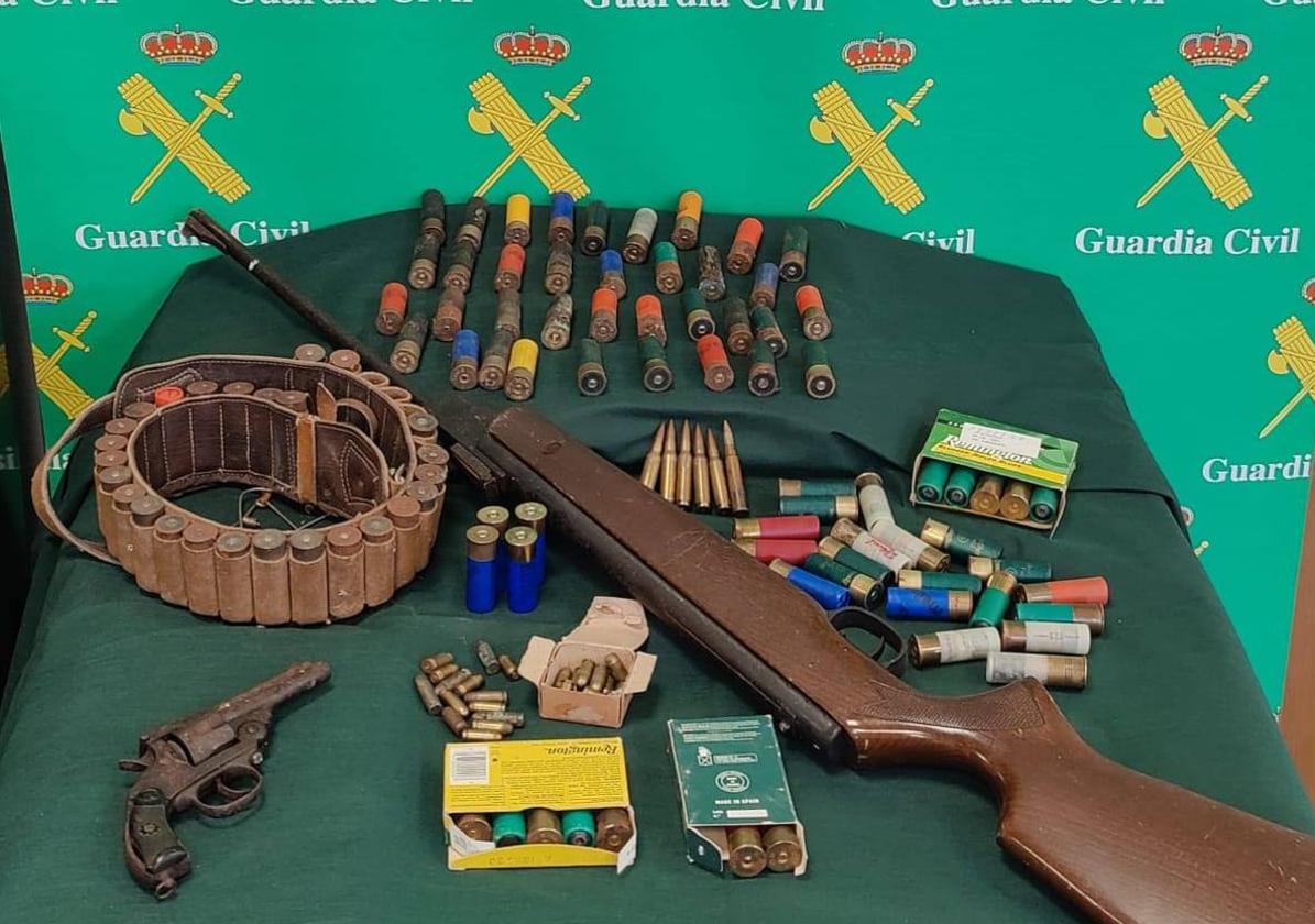 Detenido tras hallar armas de fuego sin licencia en su domicilio de Belmonte de Miranda