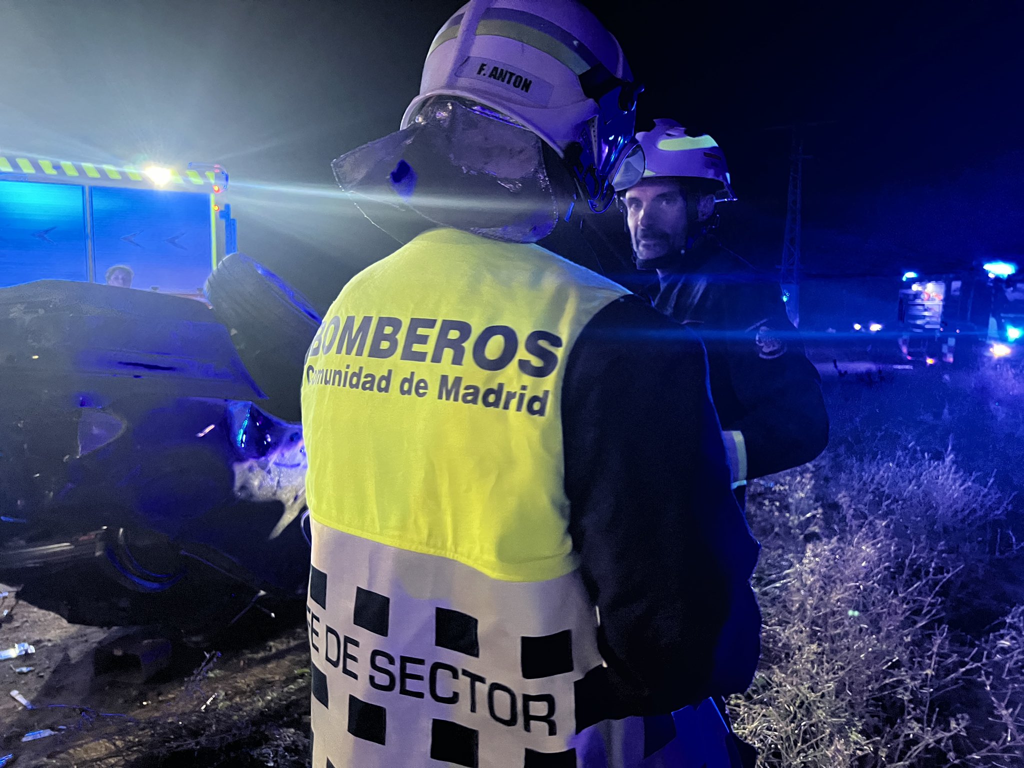 MUNICIPIOS/ Dos hombres, heridos tras salirse su coche de la M-600 en Navalcarnero