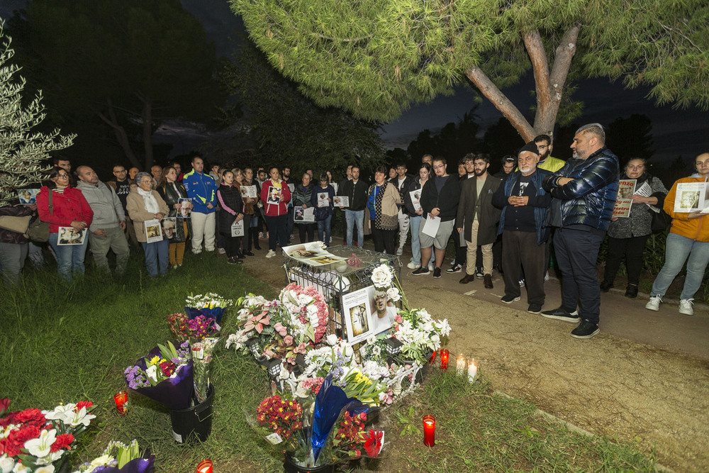 Medio centenar de personas asistieron al acto conmemorativo.