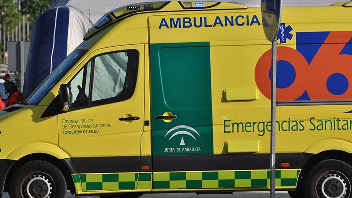 Aparece muerta una joven en extrañas circunstancias: abandonaron su cadáver en un paseo público