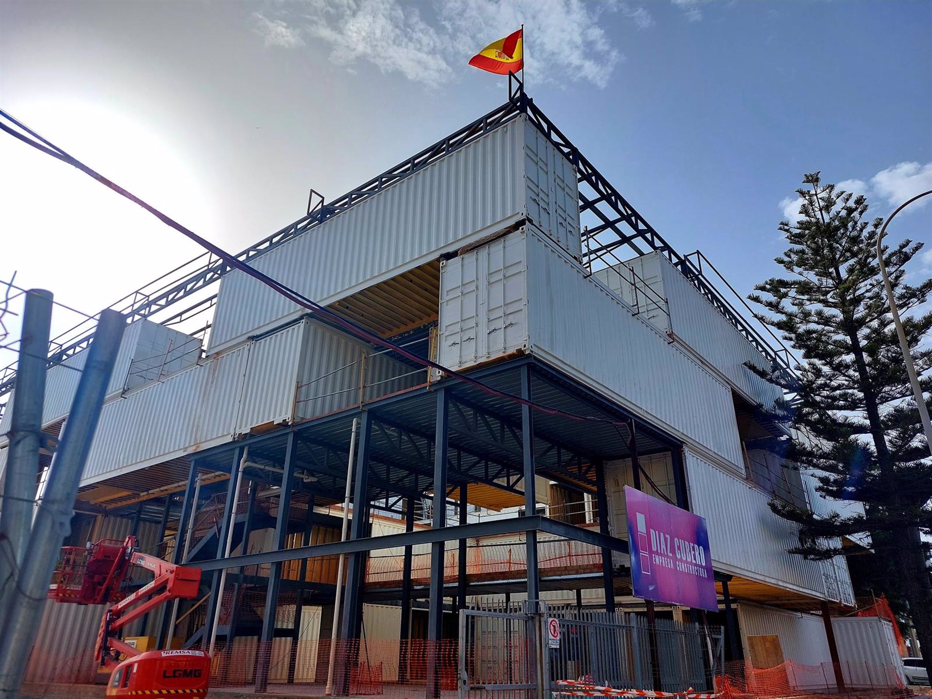 Zona Franca manifiesta su consternación por el fallecimiento del trabajador fallecido en las obras de Zona Base ·