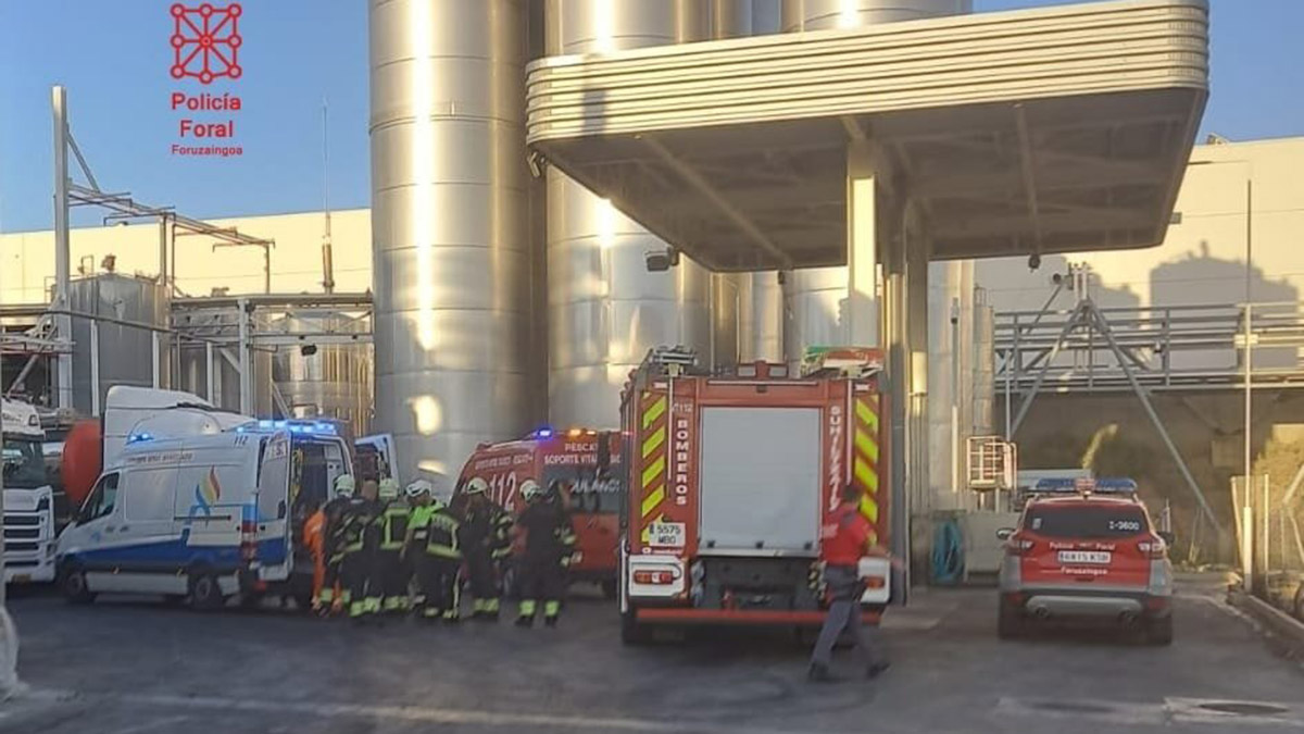 Herido grave con quemaduras un trabajador en Navarra tras caerle encima brea líquida