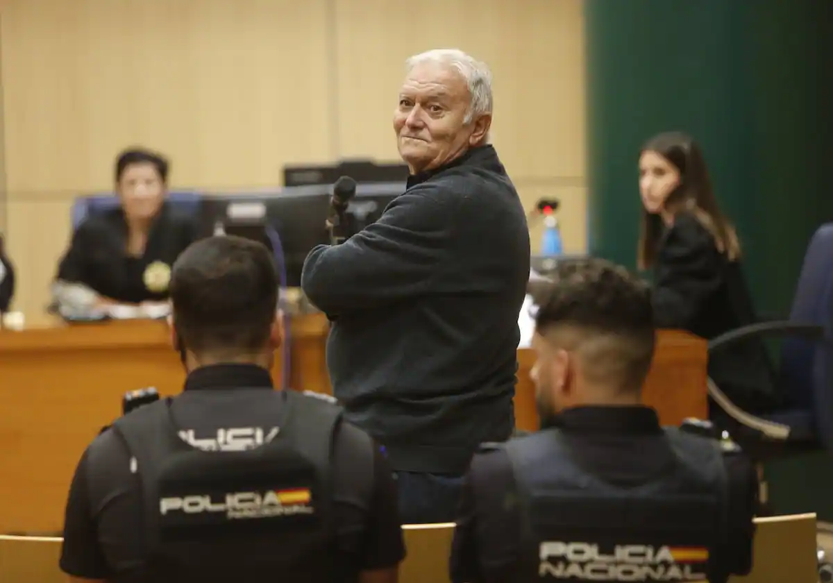 «Prendí fuego al garaje de la casa para que mi mujer no se quedara todo con el divorcio»