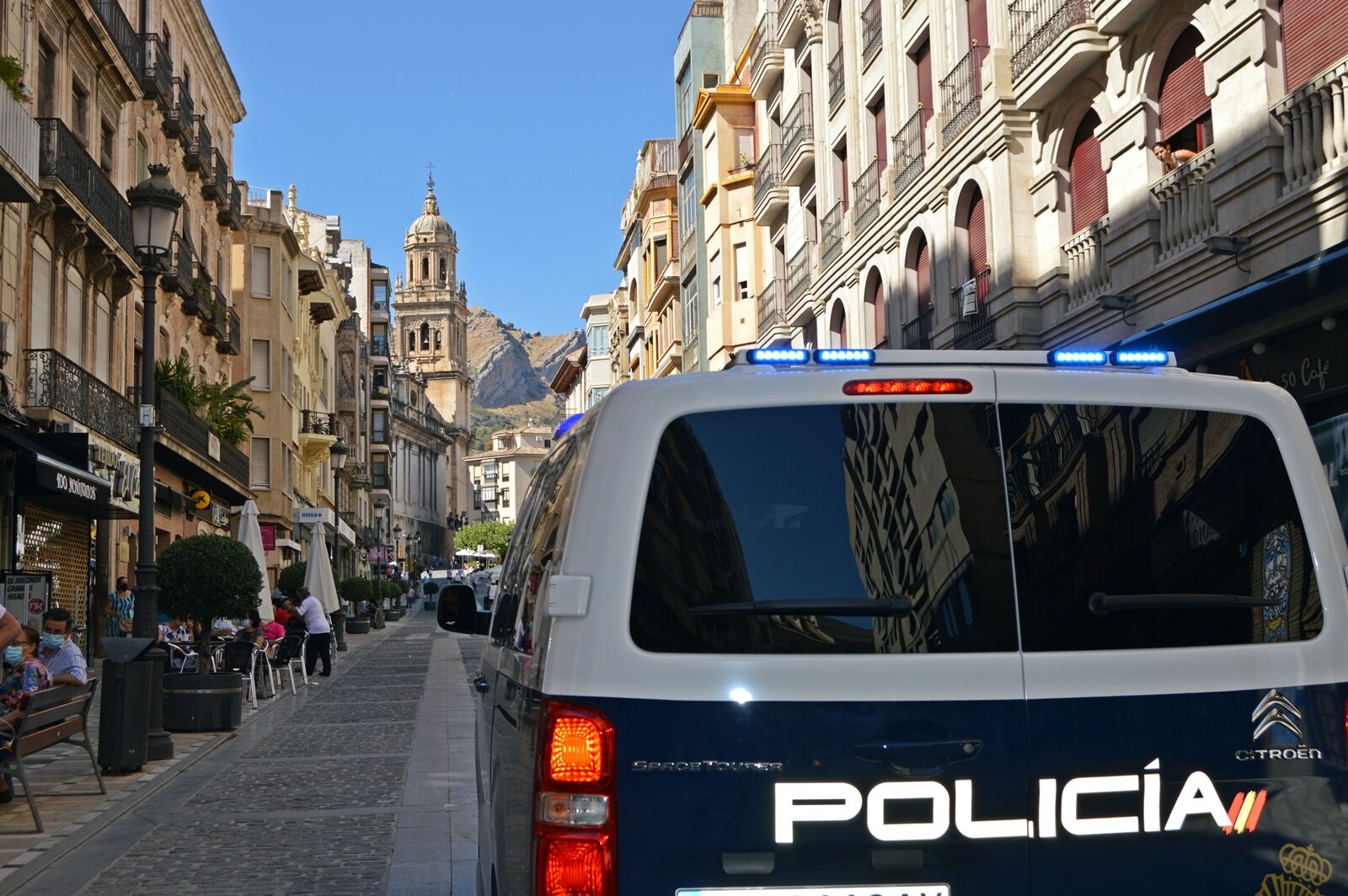 Detenido por una amenaza falsa de explosivos en los aledaños de la Diputación