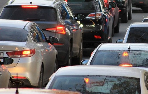 Huelga en Vitoria con cortes de tráfico y peor en Bilbao