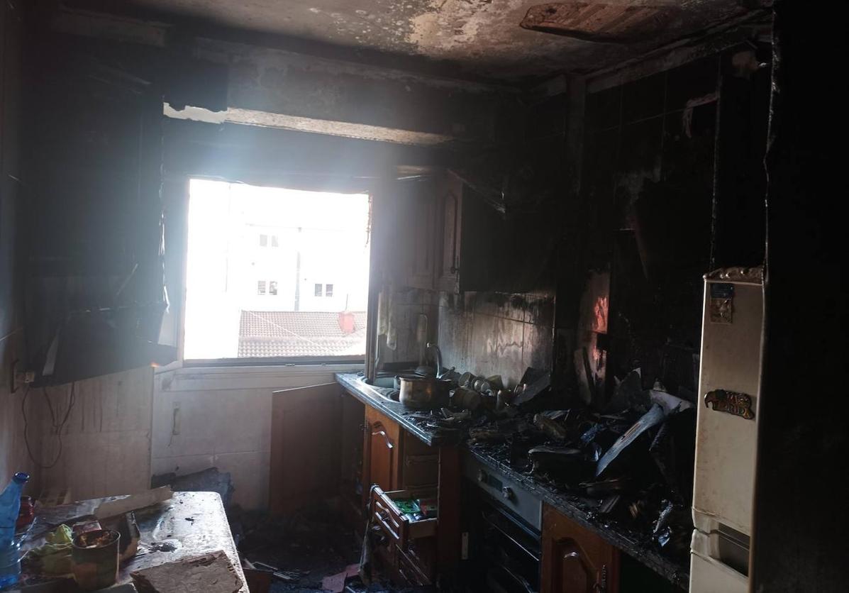 Sofocan un incendio en un piso de la calle Hermanos Felgueroso, en Gijón