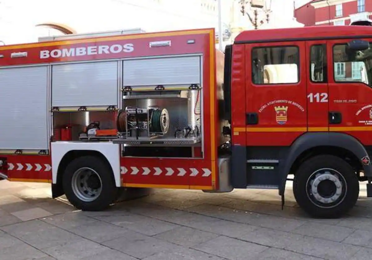 Sucesos Burgos: Los Bomberos sofocan un incendio de la calle Santa Cruz