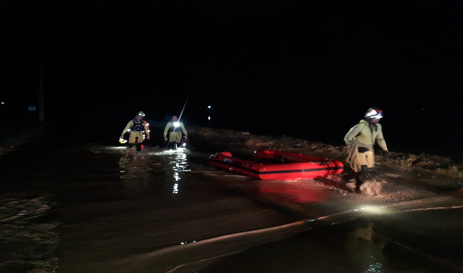 Hipotermias, crisis de ansiedad y conductores atrapados: las lluvias torrenciales han vuelto a causar estragos en Huelva