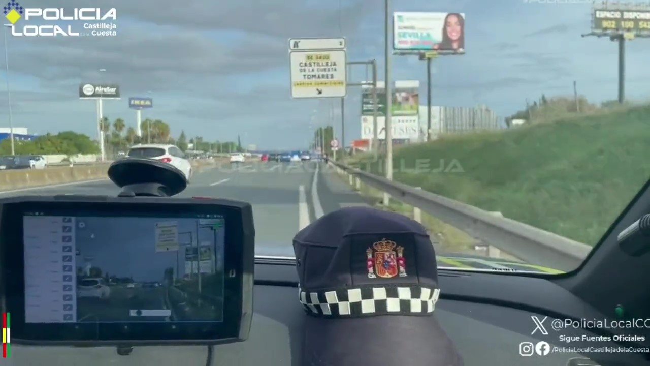 Discute en plena autopista y termina siendo interceptada por la Policía