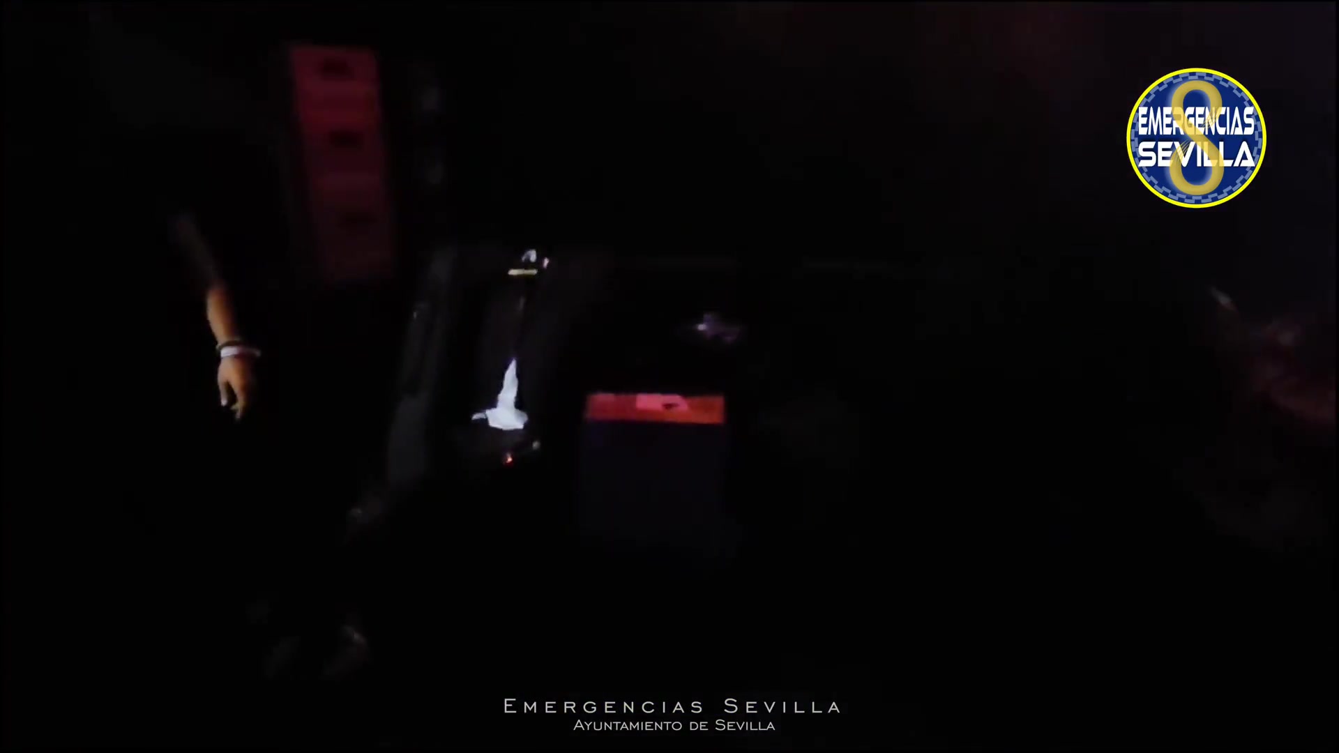 Precintada una sala de música por tener las vías de evacuación obstruidas