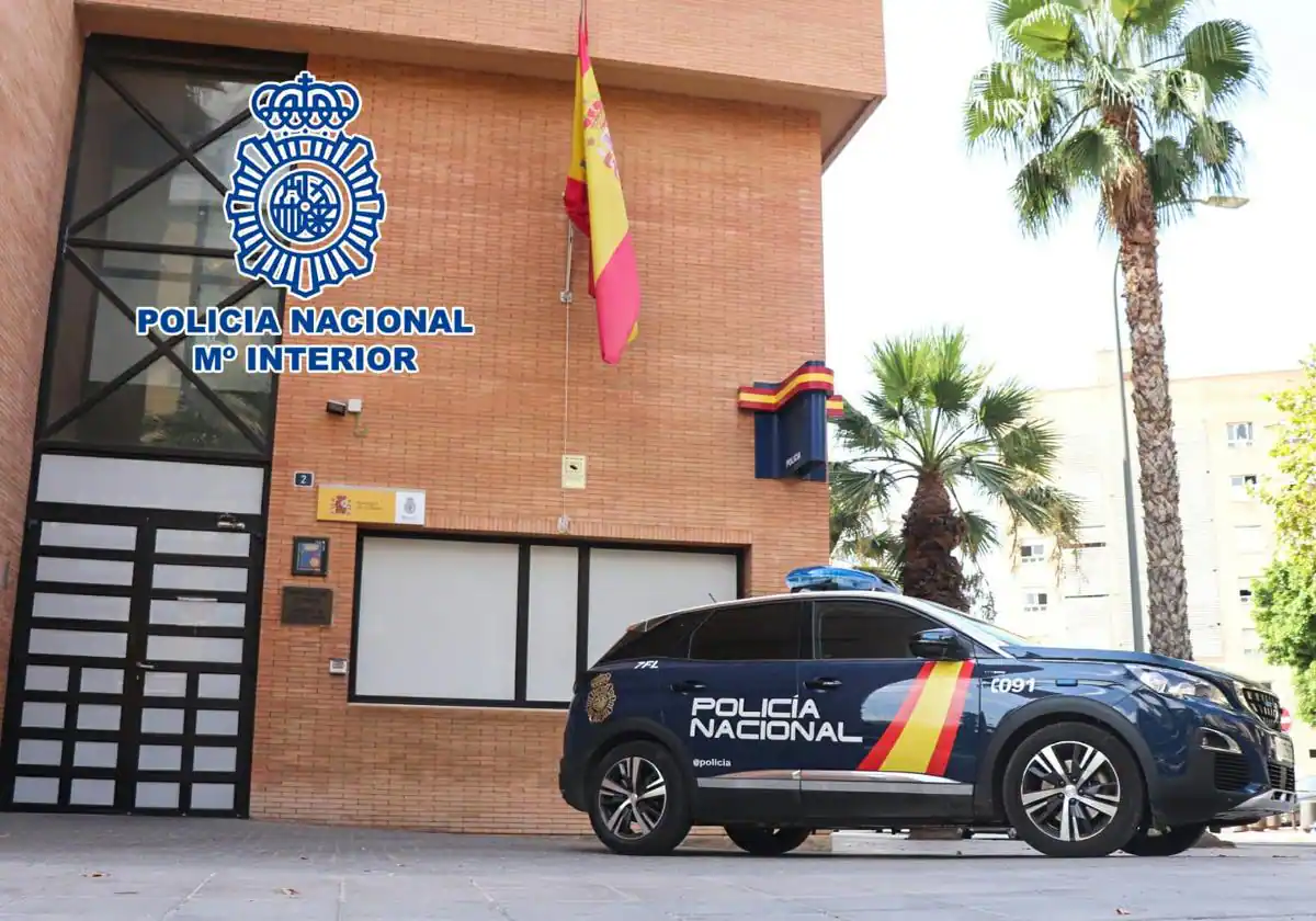 Cazan al ladrón que robó 12 bicicletas de una urbanización de la playa de San Juan