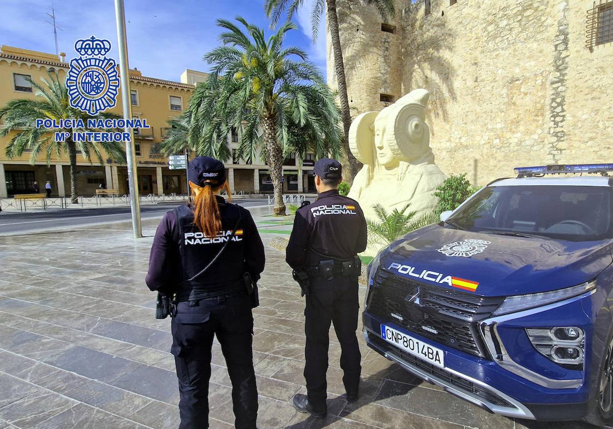Detenidos madre e hijo en Elche por robar joyas de 50.000 euros a la anciana de 94 años que cuidaban