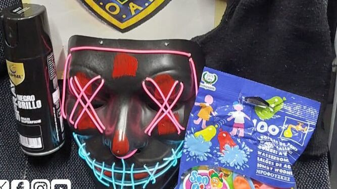 Menores enmascarados son interceptados en Granada tras vandalizar vehículos y propiedades en la noche de Halloween