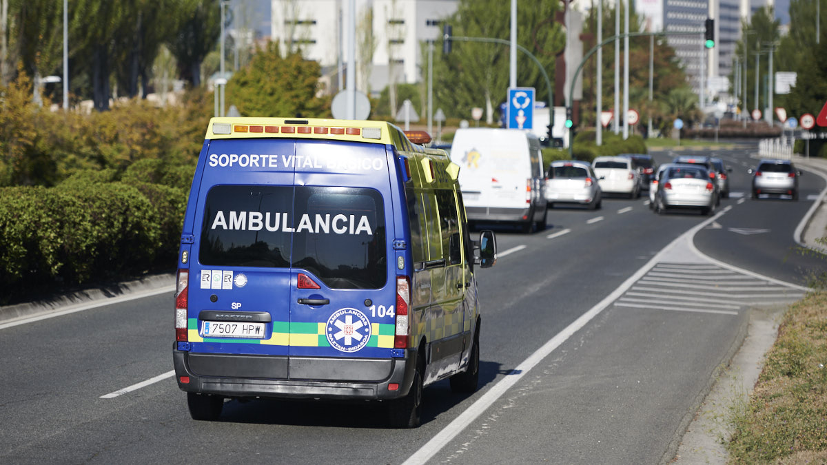 Herido un motorista de 28 años en Navarra tras chocar contra un quitamiedos