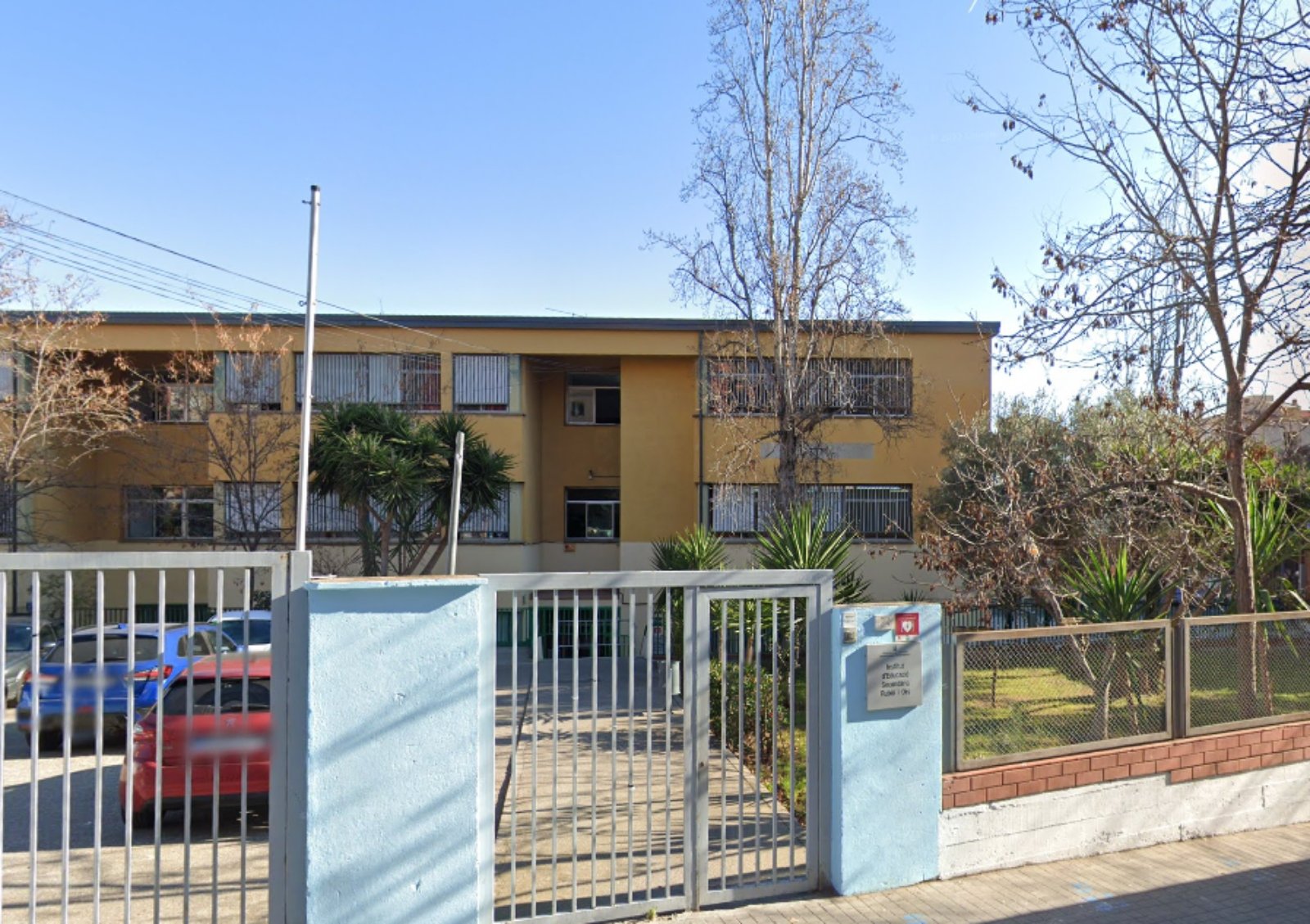 Niño de 12 años apuñala a compañera de clase en instituto de L’Hospitalet de Llobregat