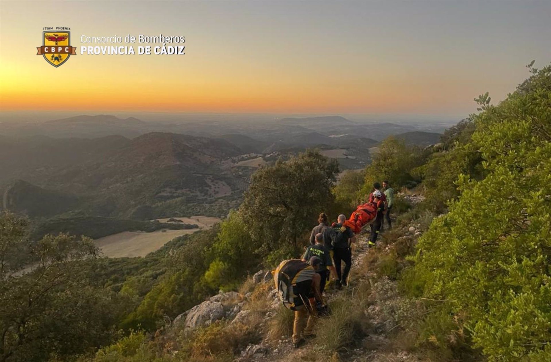 Rescatan a un parapentista accidentado en la Sierra de Líjar, en Algodonales