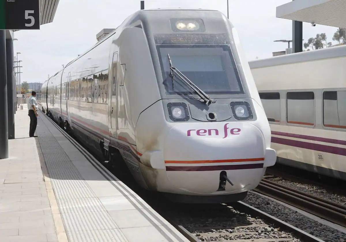 Sucesos: Dos horas y media de retraso en el tren Madrid-Cáceres por un problema detectado en Navalmoral