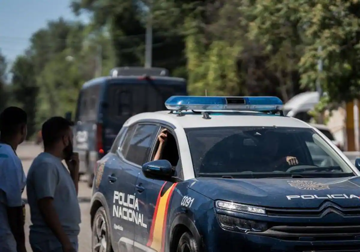 Rescatan a una niña de 14 años a la que trataron de introducir en la prostitución en Málaga