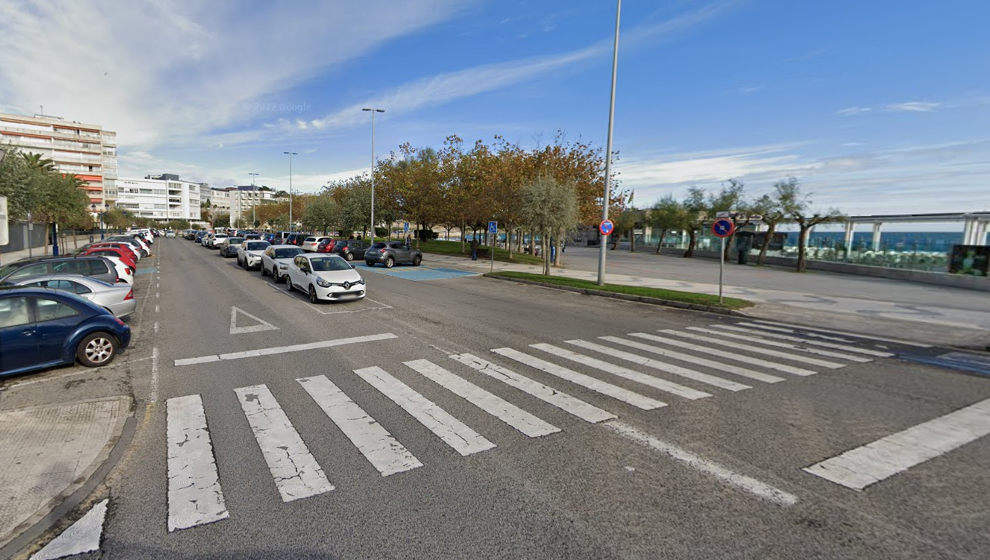 Trasladado a Valdecilla un hombre de 72 años atropellado en un paso de cebra en Santander