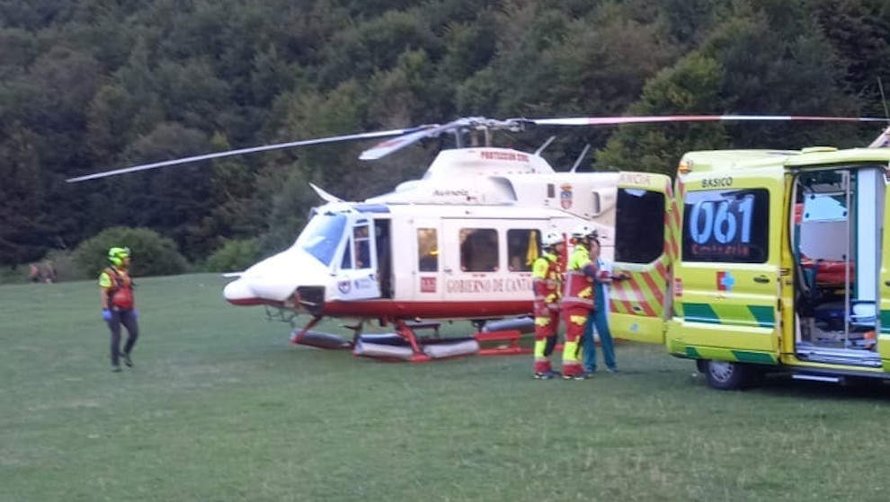 Una conductora con graves politraumatismos es evacuada en helicóptero tras salirse de la calzada en Espinama
