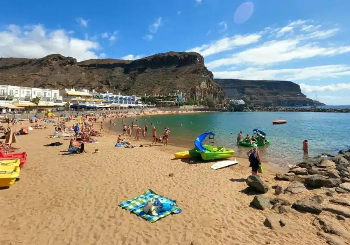 Rescatan a una bañista de 70 años con signos graves de ahogamiento en Gran Canaria