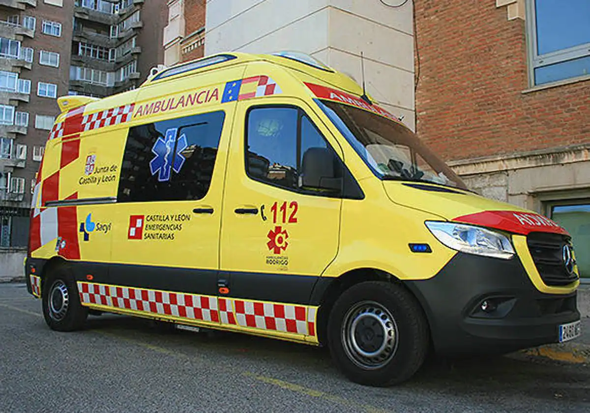Sucesos en Burgos: Herida una mujer al volcar su coche en la entrada a Burgos