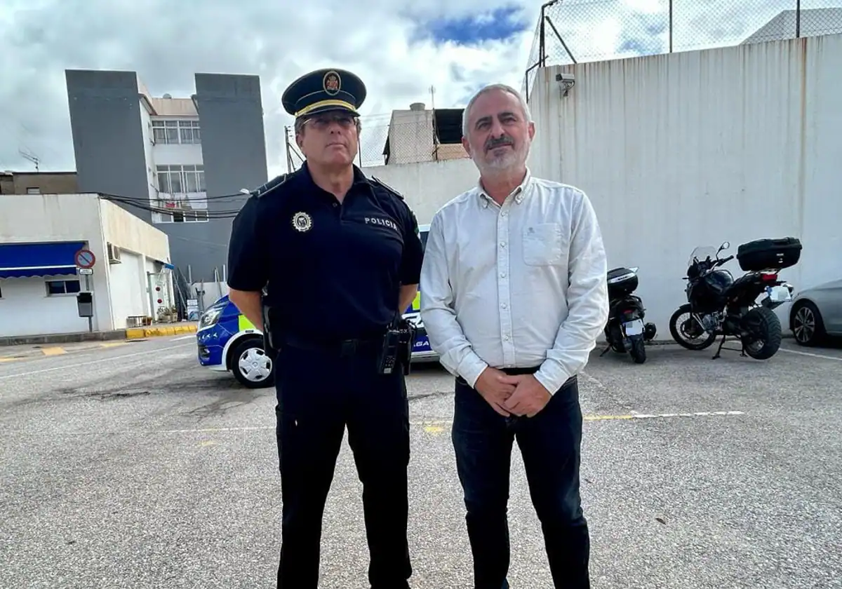 Vélez-Málaga toma acción tras décadas de quejas y retira el amianto de la Jefatura de la Policía Local