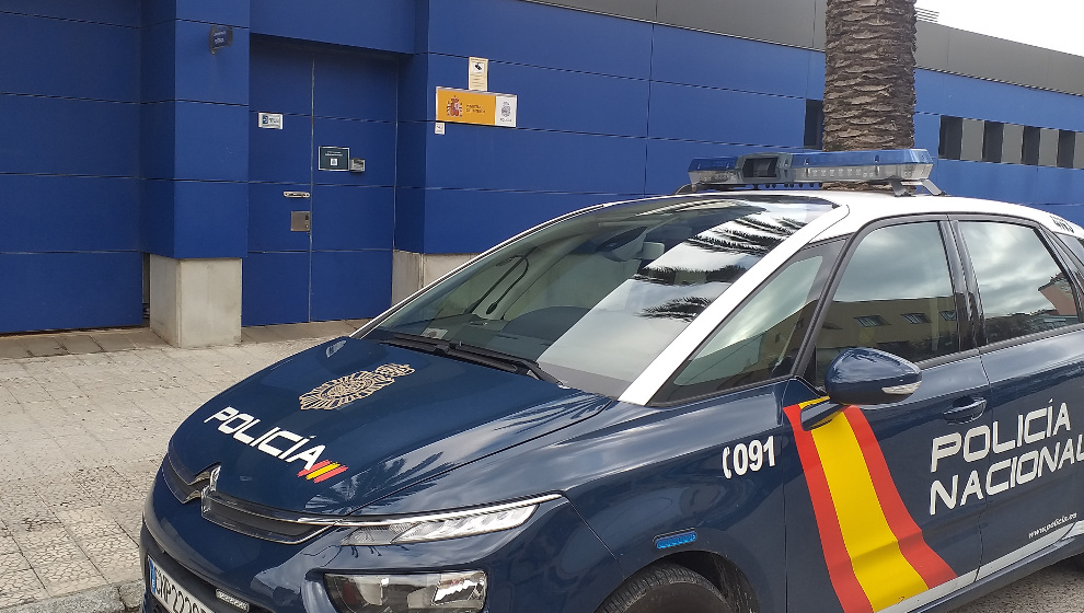 Detenido por ocho robos con fuerza en establecimientos de Santander en los últimos meses
