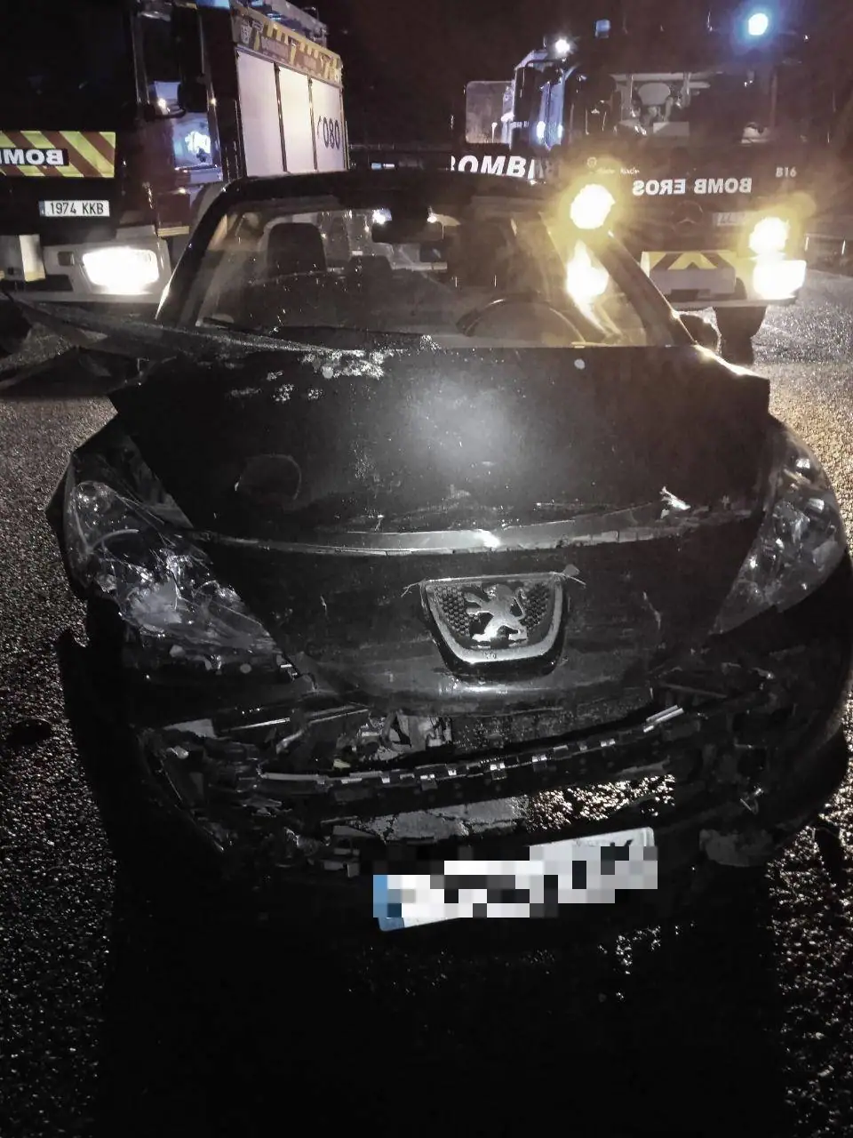 Una mujer resulta herida en un multitudinario accidente en la A-8, a la altura de Gijón
