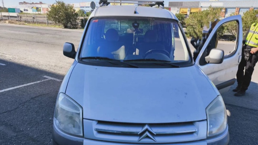 Huelva: pillado un conductor con la ITV caducada desde 2018 con la pegatina de 2024