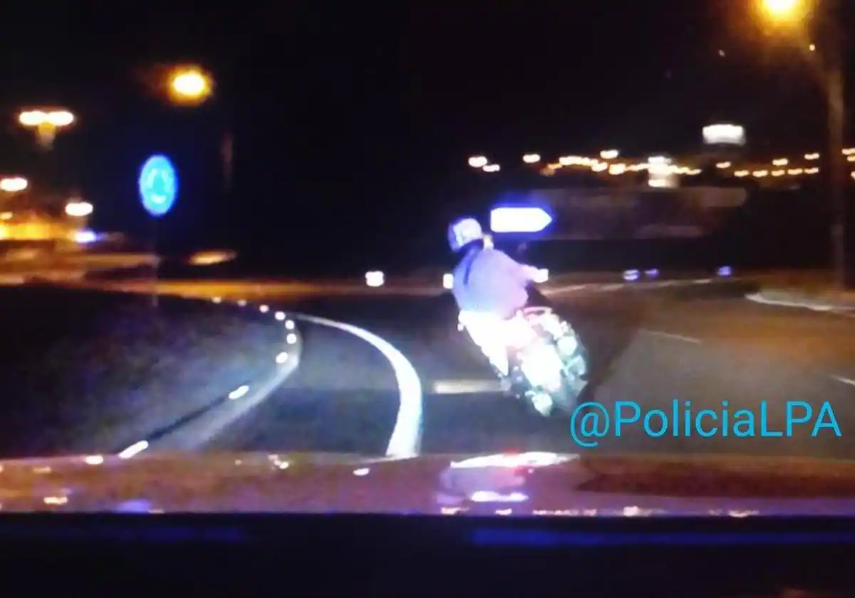 Detenidos tras robar una moto y circular en dirección contraria por la capital grancanaria