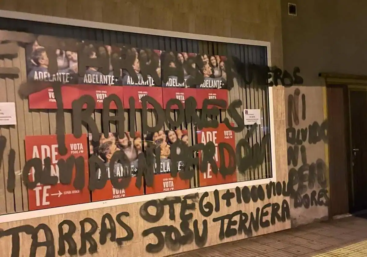 Ataque a la sede del PSOE en Llanera: condenan la violencia y reafirman su compromiso con la democracia