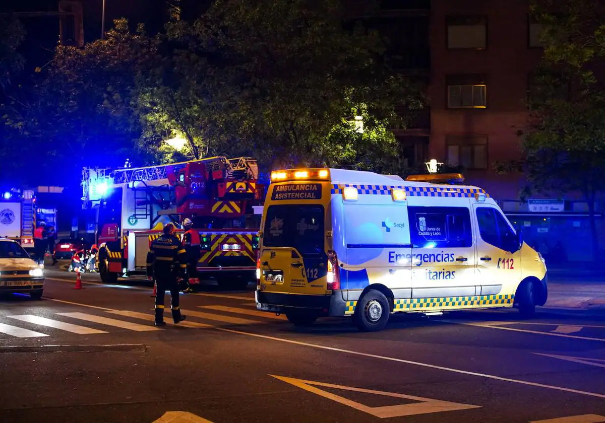 Tres heridos en una fuerte colisión entre un vehículo y un camión grúa en Guijuelo