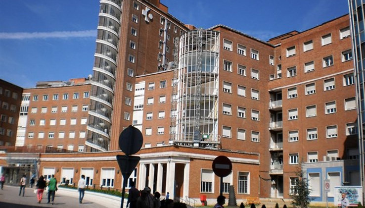 Herido un conductor con traumatismos tras volcar con su vehículo en Saltacaballo