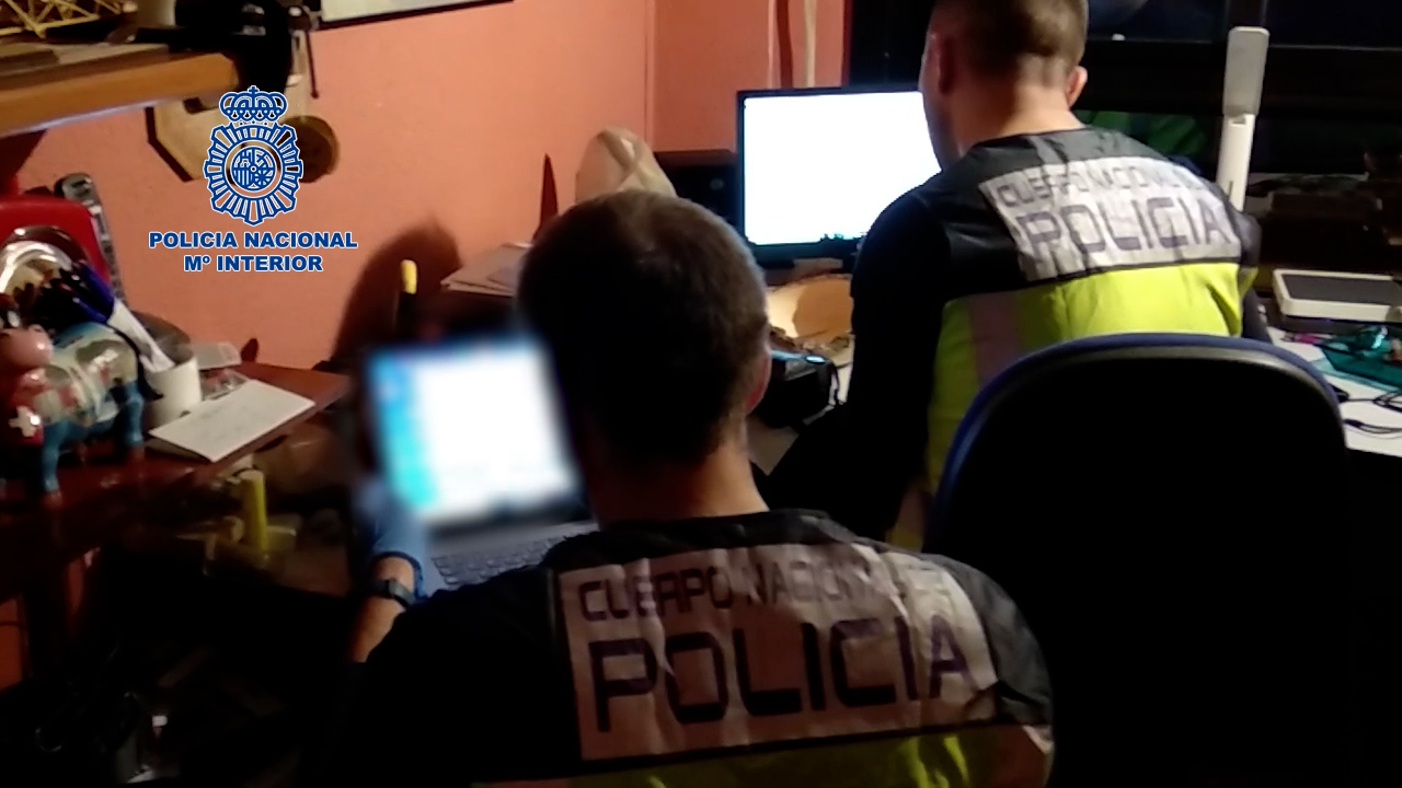 Varios detenidos en Almería en una operación nacional contra la pornografía infantil