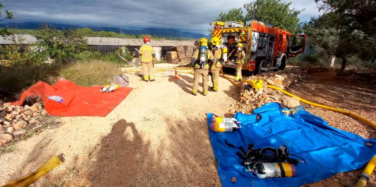 Hallan una plantación de marihuana al sofocar un incendio en una granja de El Perelló