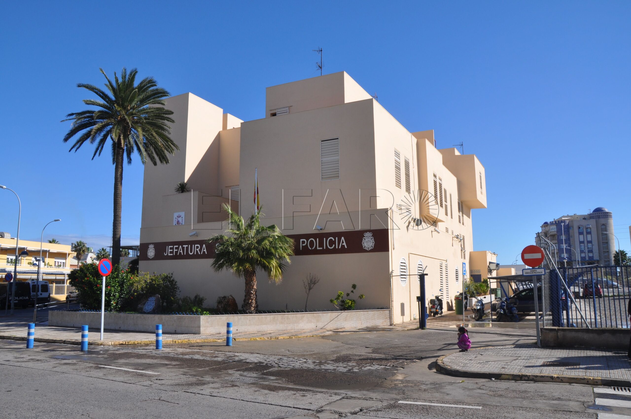 Detenidos en Melilla cuatro implicados por inmigración irregular a través del puerto