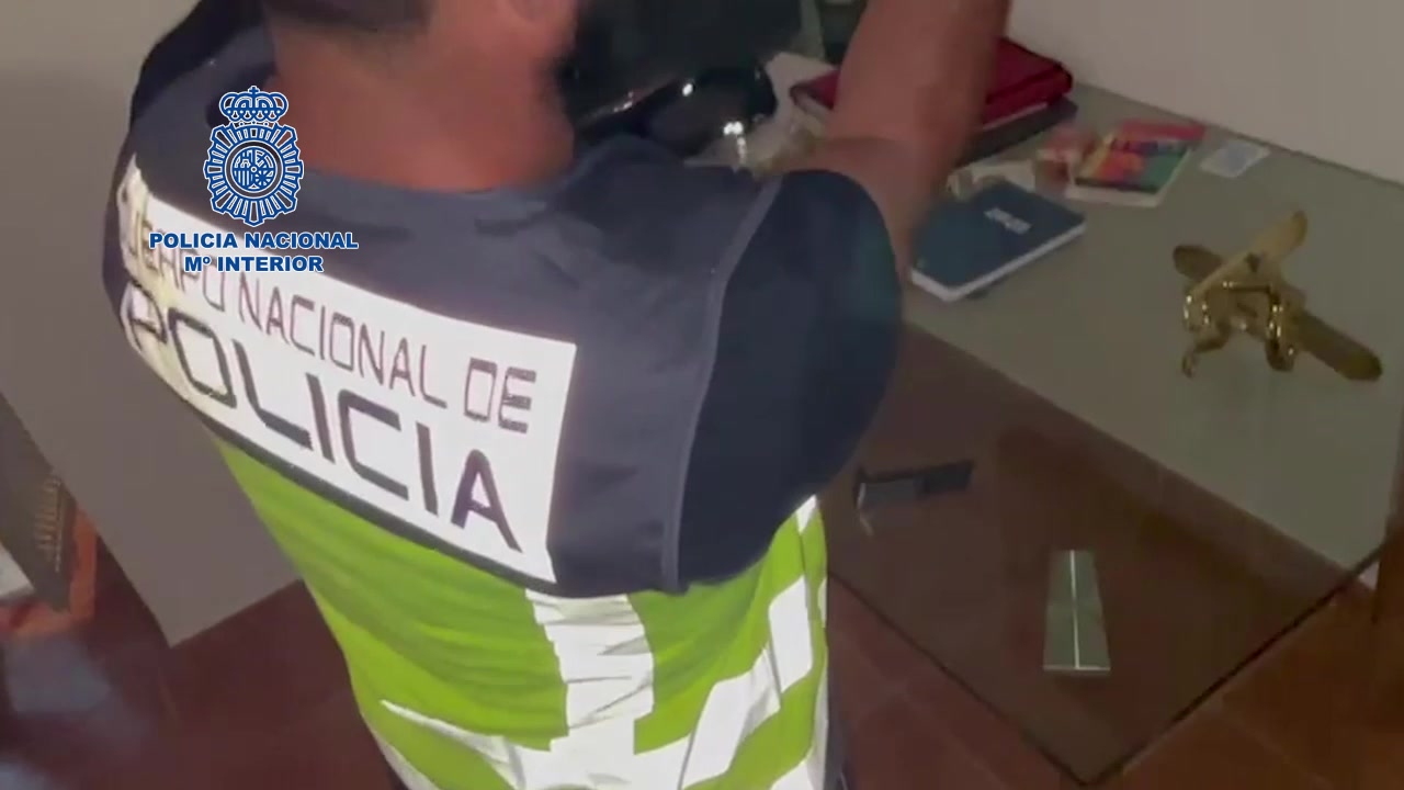 Simulan ser policias para atracar la oficina de recaudación de tragaperras en Estepona