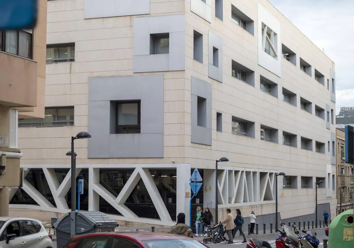 Detenidas dos mujeres por robo y atropello en un comercio de Alicante