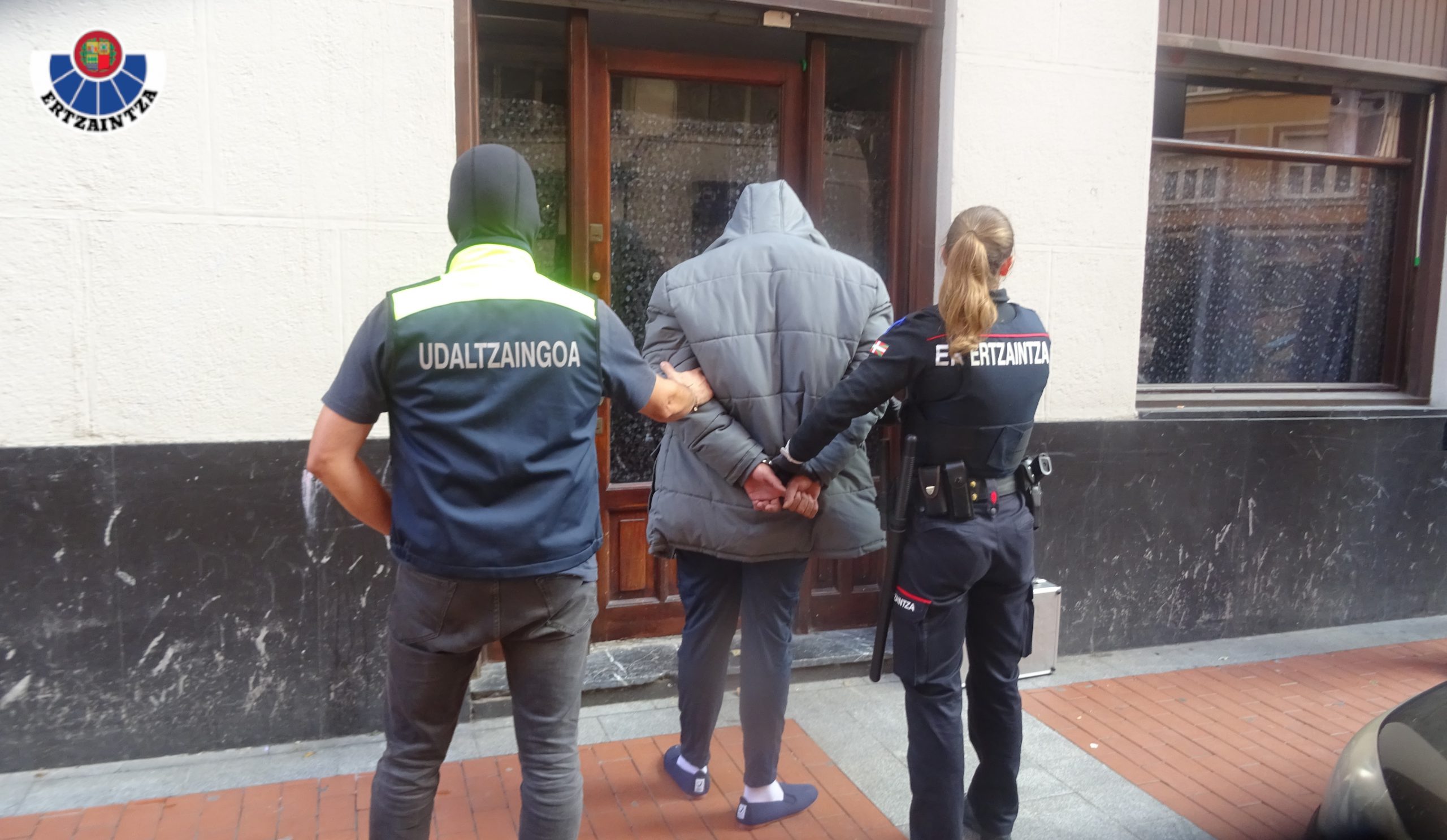 Detenido en Barakaldo un hombre acusado de un delito de tráfico de drogas