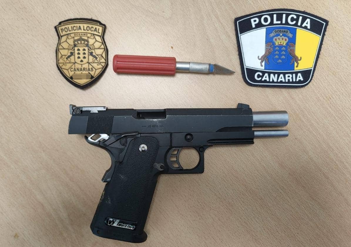 Detenido un hombre en Schamann tras amenazar a los transeúntes con un arma simulada