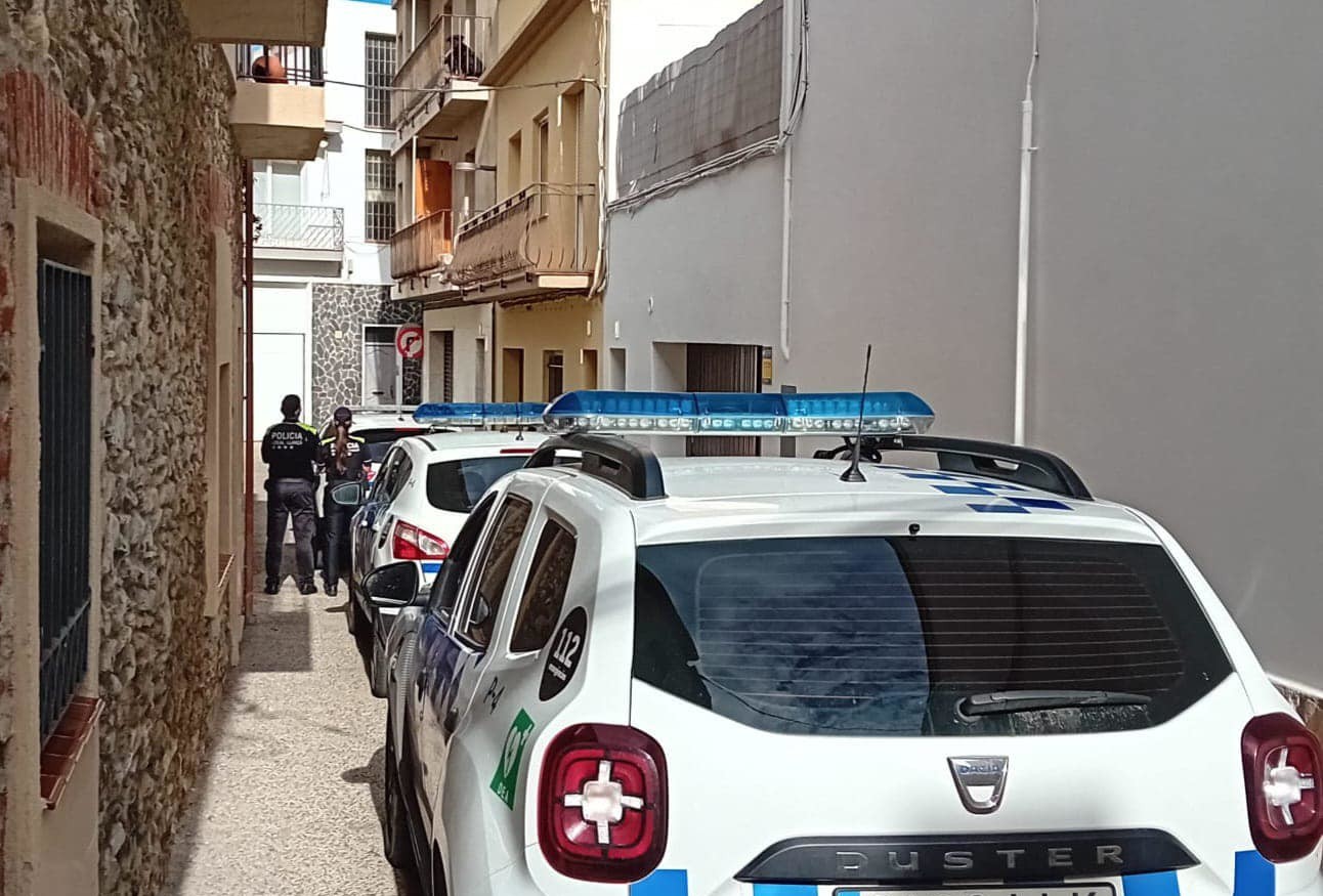 Detenido ocupante por agredir a tres agentes durante control en Llançà.