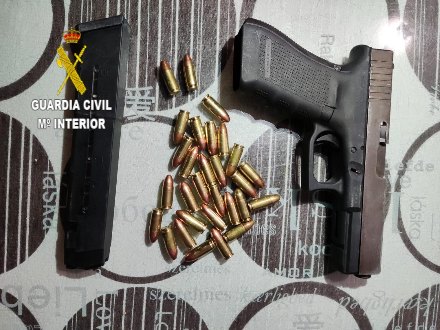 Les incautan pistolas y 4.400 kilos de hachís cuando se hacían pasar por secuestrados