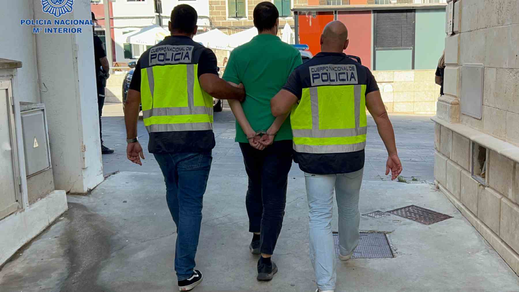 Detenidos en Menorca tres hombres por intercambiar miles de archivos de pornografía infantil