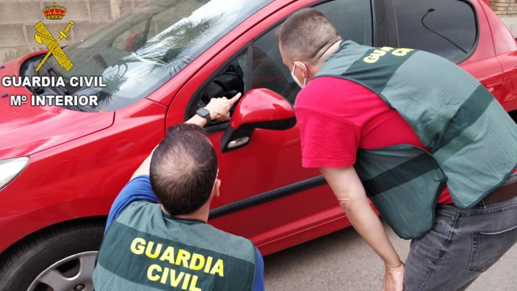 Detenidos en Olivares dos sospechosos de robo en vehículos utilizando inhibidores de frecuencia